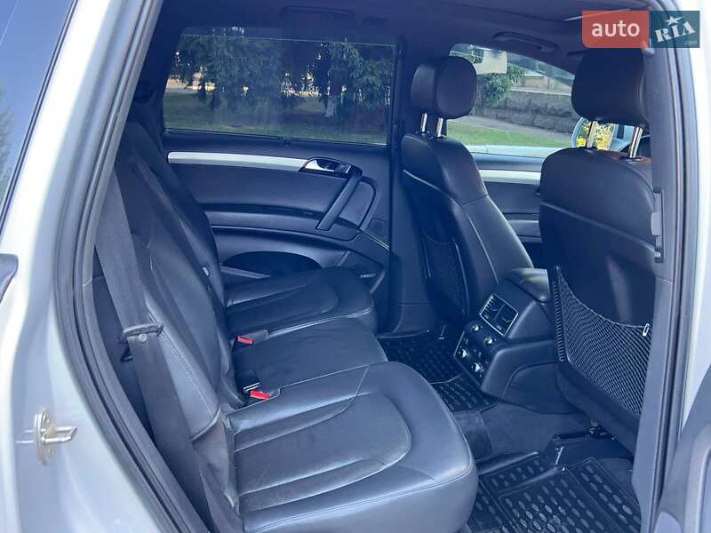 Позашляховик / Кросовер Audi Q7 2010 в Лисянці