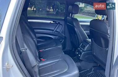 Позашляховик / Кросовер Audi Q7 2010 в 