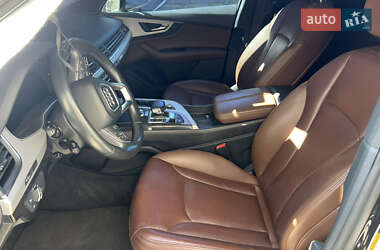 Позашляховик / Кросовер Audi Q7 2017 в 