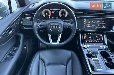 Внедорожник / Кроссовер Audi Q7 2021 в 