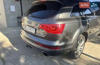 Позашляховик / Кросовер Audi Q7 2015 в 
