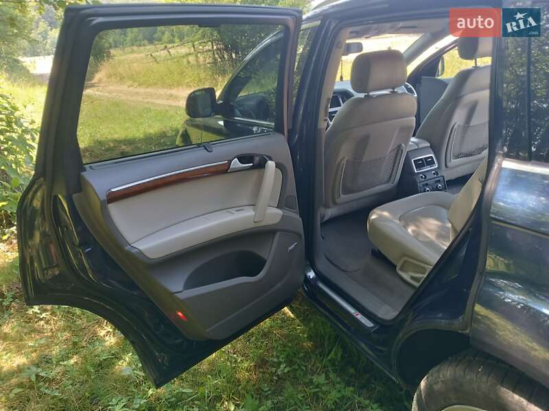 Внедорожник / Кроссовер Audi Q7 2013 в Мукачево