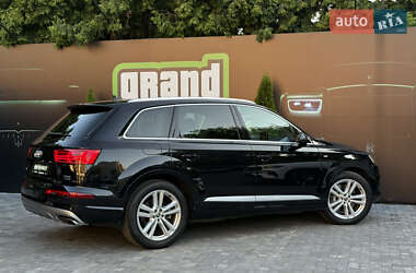 Внедорожник / Кроссовер Audi Q7 2016 в 