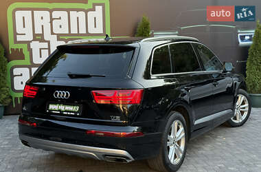 Внедорожник / Кроссовер Audi Q7 2016 в 