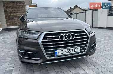 Позашляховик / Кросовер Audi Q7 2017 в 