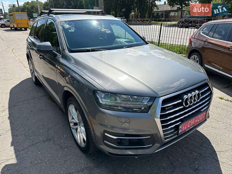 Позашляховик / Кросовер Audi Q7 2016 в Полтаві
