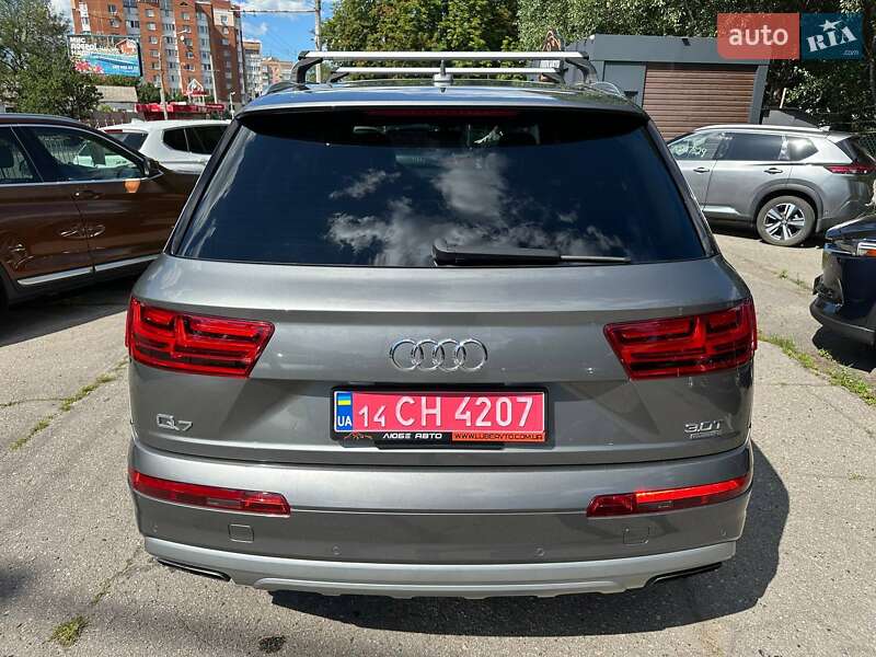 Позашляховик / Кросовер Audi Q7 2016 в Полтаві