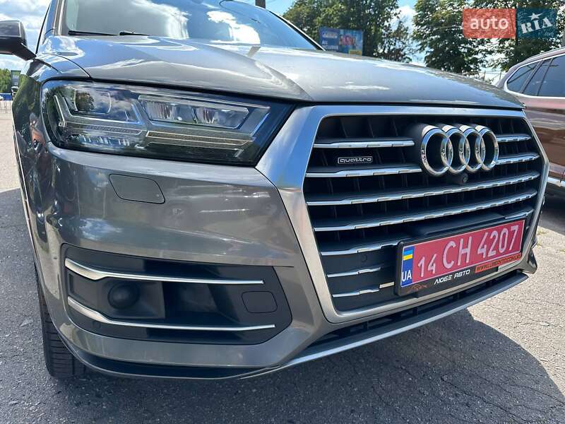 Позашляховик / Кросовер Audi Q7 2016 в Полтаві