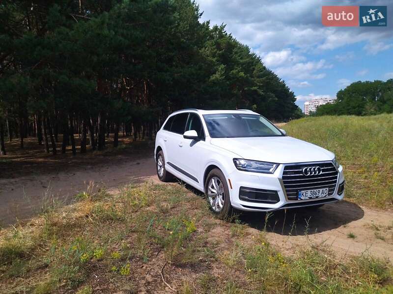Позашляховик / Кросовер Audi Q7 2019 в Кам'янському