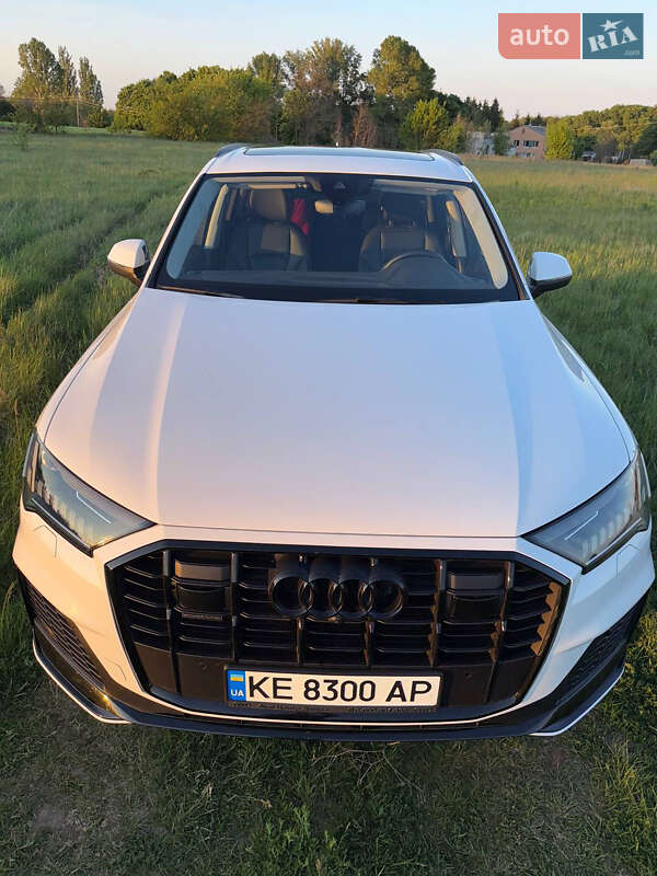 Внедорожник / Кроссовер Audi Q7 2022 в Киеве