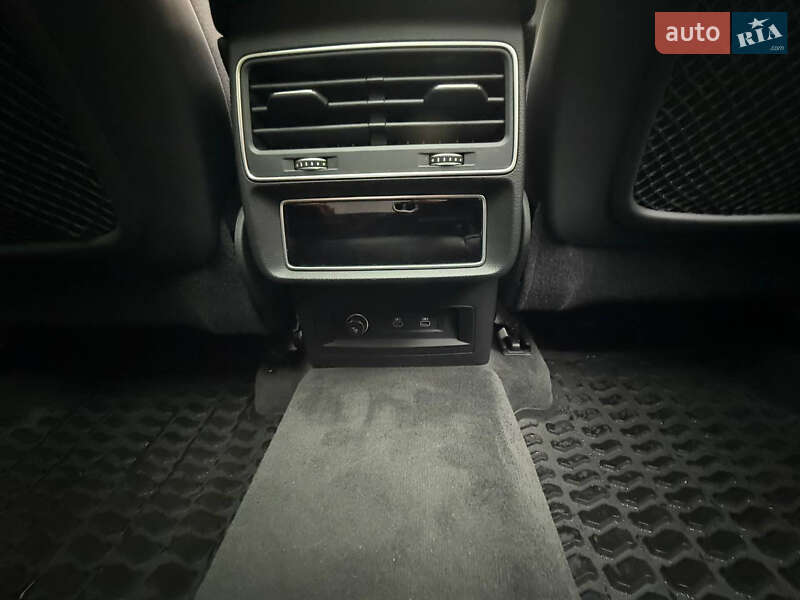 Внедорожник / Кроссовер Audi Q7 2022 в Киеве