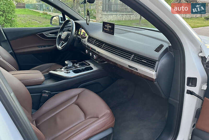 Позашляховик / Кросовер Audi Q7 2019 в Києві