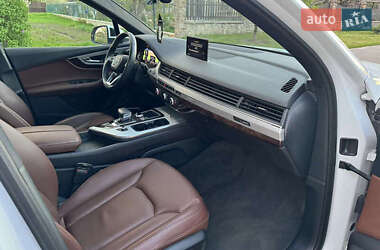 Внедорожник / Кроссовер Audi Q7 2019 в 