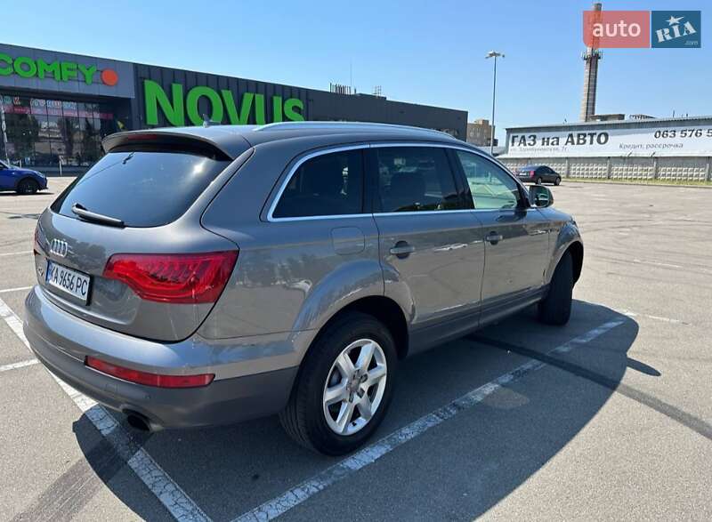 Внедорожник / Кроссовер Audi Q7 2012 в Киеве