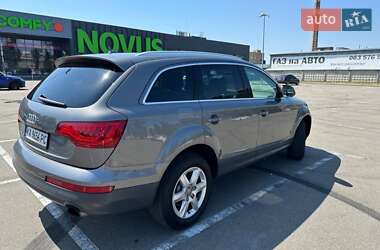 Внедорожник / Кроссовер Audi Q7 2012 в 