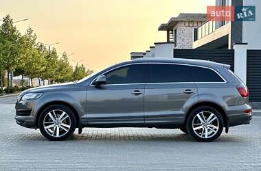 Внедорожник / Кроссовер Audi Q7 2011 в 