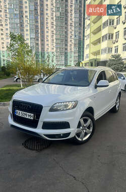 Внедорожник / Кроссовер Audi Q7 2013 в 