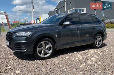 Внедорожник / Кроссовер Audi Q7 2017 в 