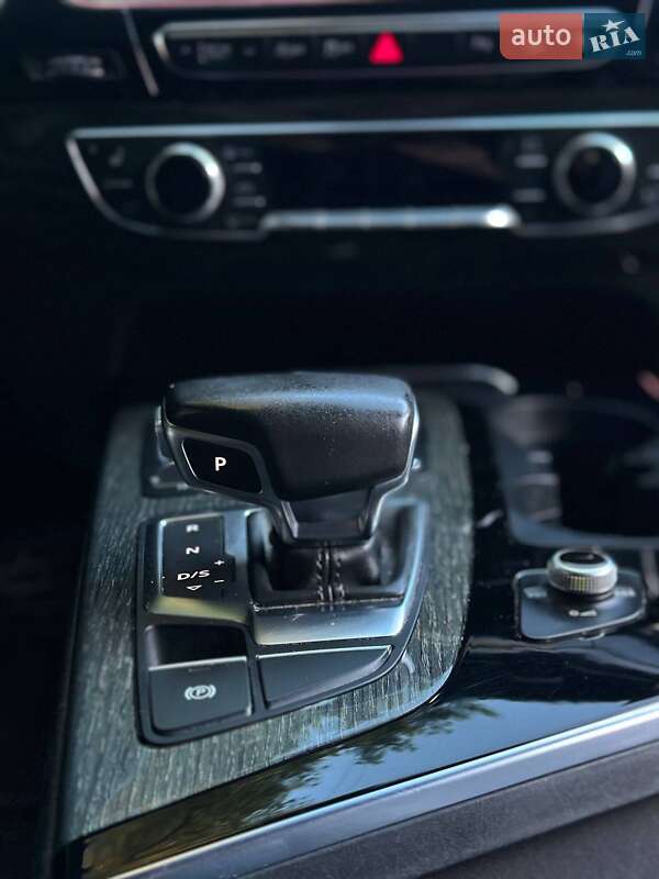 Внедорожник / Кроссовер Audi Q7 2016 в Львове