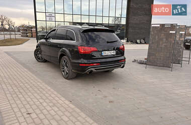 Внедорожник / Кроссовер Audi Q7 2010 в 