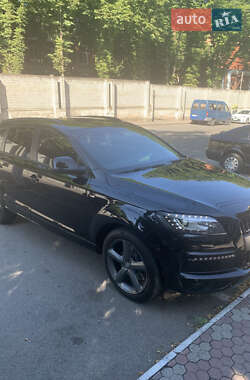 Внедорожник / Кроссовер Audi Q7 2013 в 