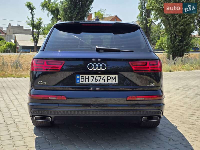 Внедорожник / Кроссовер Audi Q7 2016 в Одессе