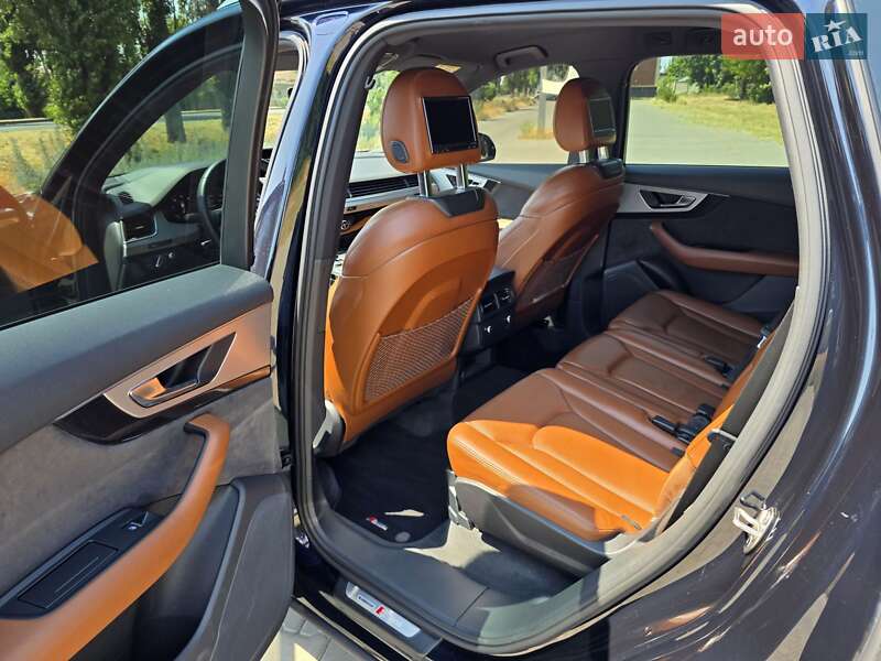 Внедорожник / Кроссовер Audi Q7 2016 в Одессе
