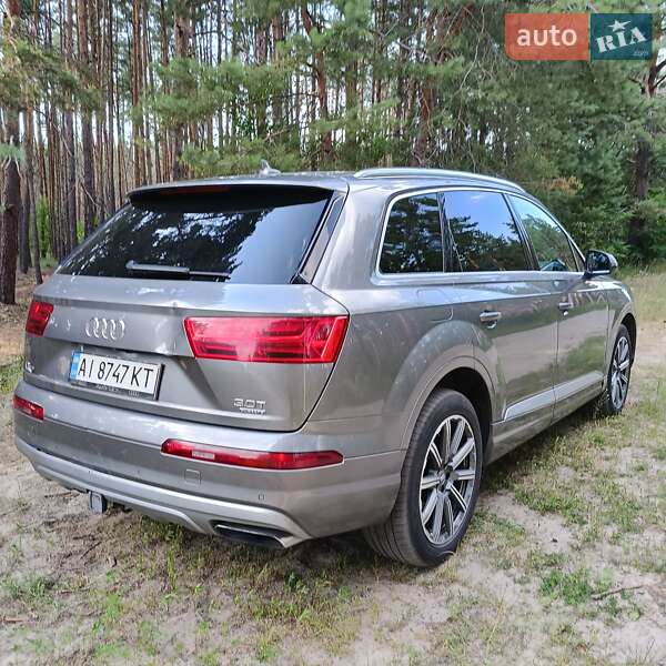Внедорожник / Кроссовер Audi Q7 2016 в Буче