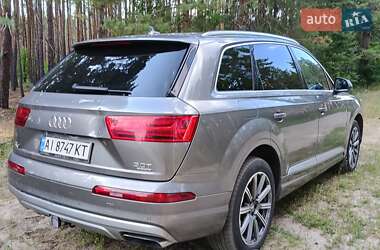 Внедорожник / Кроссовер Audi Q7 2016 в 