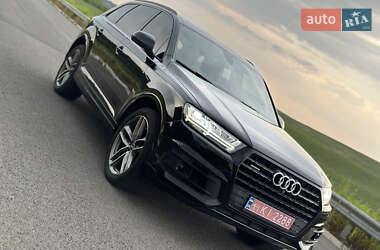 Позашляховик / Кросовер Audi Q7 2016 в 