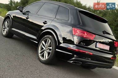 Позашляховик / Кросовер Audi Q7 2016 в 