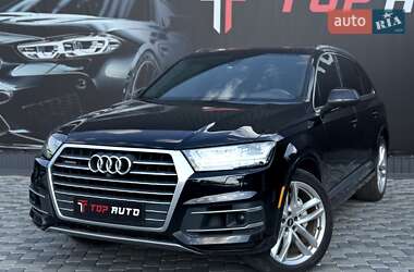 Внедорожник / Кроссовер Audi Q7 2017 в 