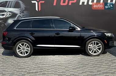 Внедорожник / Кроссовер Audi Q7 2017 в 