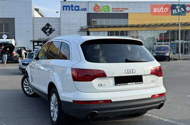 Внедорожник / Кроссовер Audi Q7 2012 в 