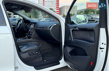 Внедорожник / Кроссовер Audi Q7 2012 в 