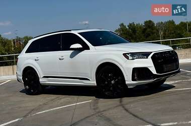 Внедорожник / Кроссовер Audi Q7 2021 в Киеве