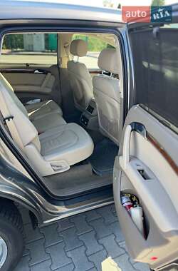 Внедорожник / Кроссовер Audi Q7 2014 в 