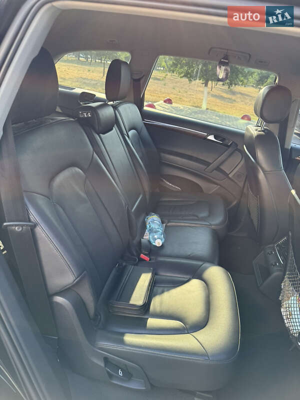 Позашляховик / Кросовер Audi Q7 2013 в Ізмаїлі