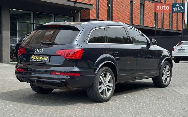 Внедорожник / Кроссовер Audi Q7 2010 в Черновцах