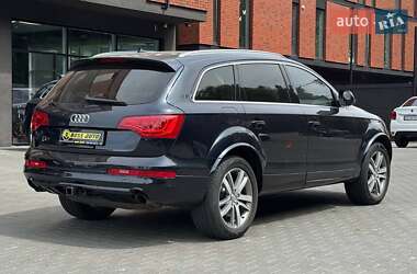 Позашляховик / Кросовер Audi Q7 2010 в 