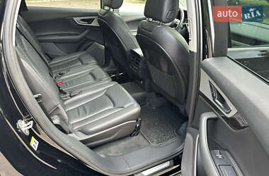 Внедорожник / Кроссовер Audi Q7 2018 в 