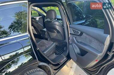 Позашляховик / Кросовер Audi Q7 2017 в 