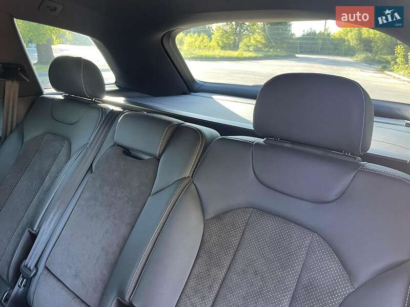 Внедорожник / Кроссовер Audi Q7 2017 в Полтаве