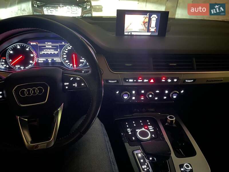 Внедорожник / Кроссовер Audi Q7 2017 в Полтаве