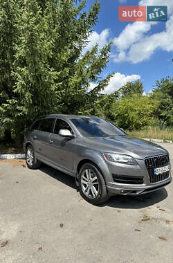 Внедорожник / Кроссовер Audi Q7 2011 в 
