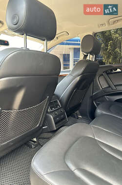 Внедорожник / Кроссовер Audi Q7 2011 в 