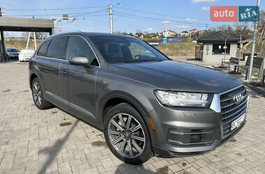 Позашляховик / Кросовер Audi Q7 2017 в 