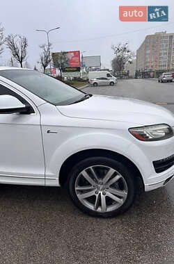 Позашляховик / Кросовер Audi Q7 2015 в 