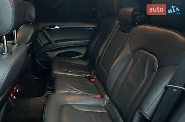 Внедорожник / Кроссовер Audi Q7 2013 в 