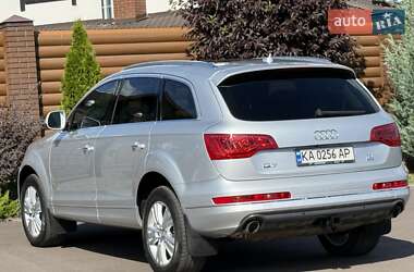 Позашляховик / Кросовер Audi Q7 2011 в 